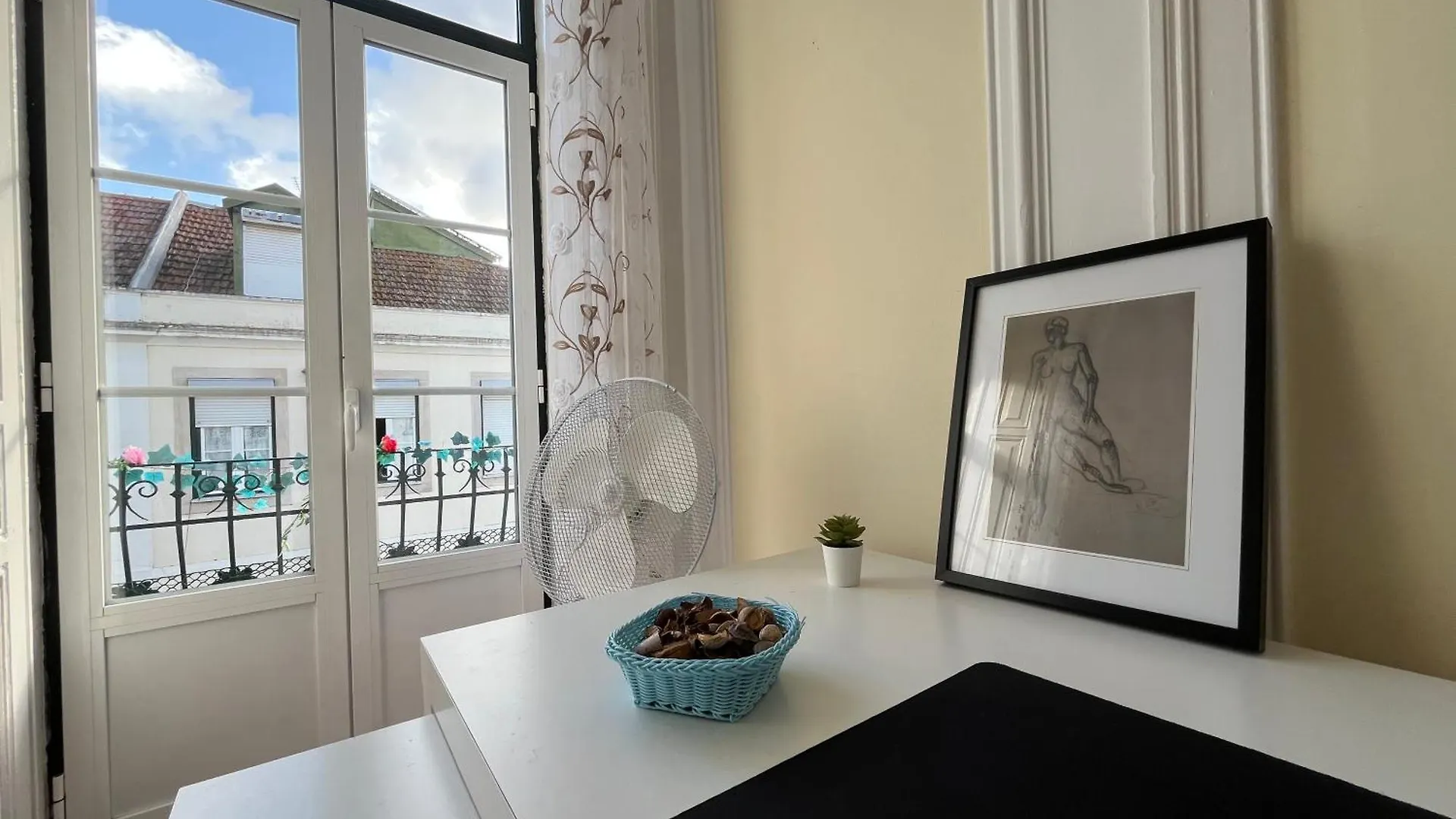 Habitación en casa particular Quarto No Apartamento Pombal Lisboa Portugal